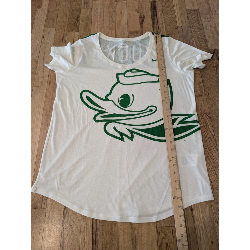 Women's Large Nike Oregon Ducks Scoop Neck T-Shirt Retro Buttery Soft Oversized - Picture 9 of 11